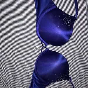 Victoria’s Secret Miraculous Plunge 32C